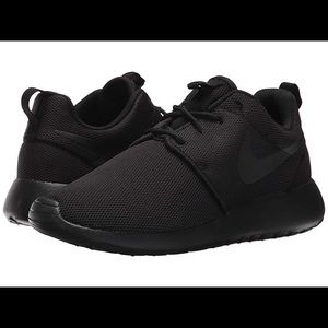 Nike Roshe One All Black